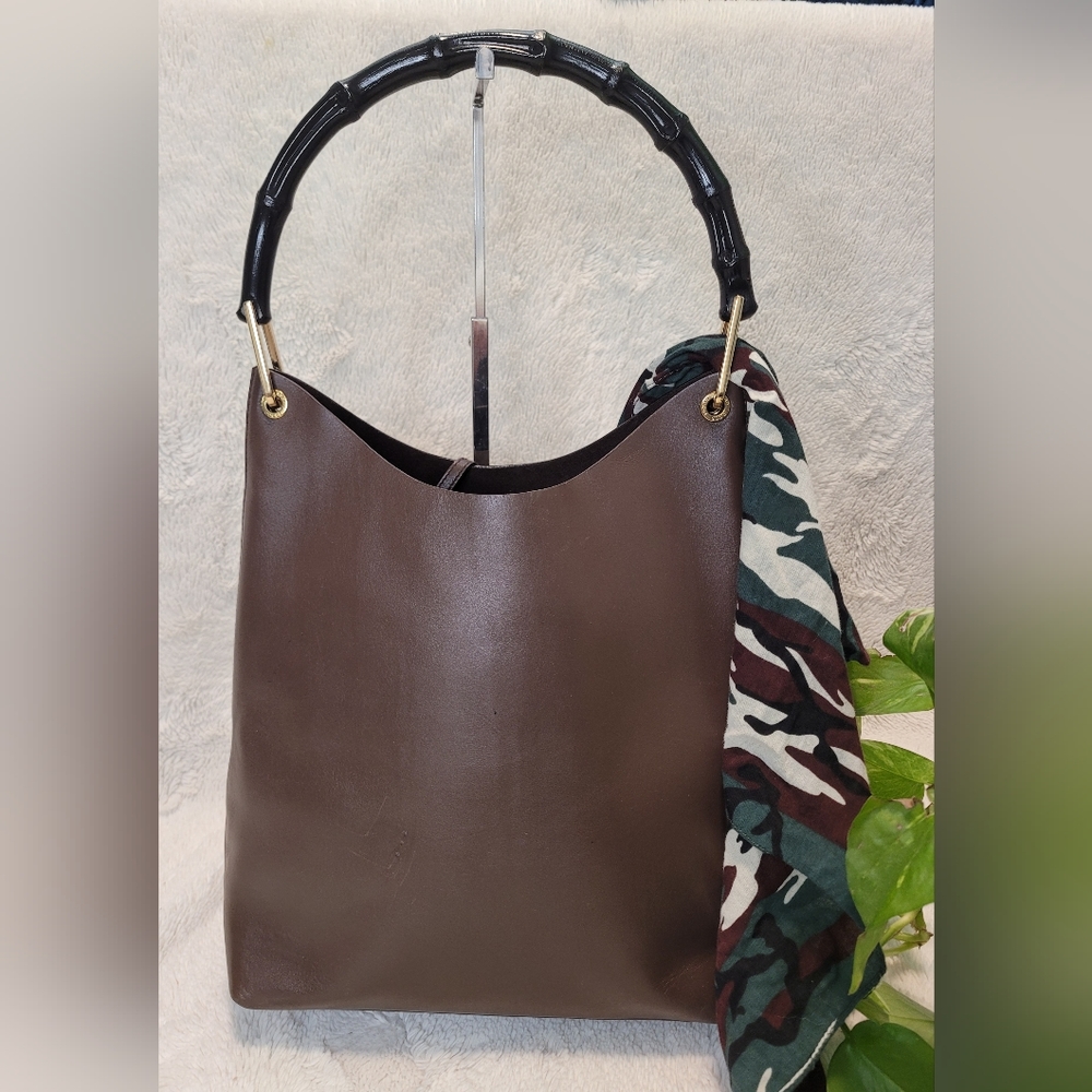 💙Vintage 💙Gucci💙Tom Ford 💙Bamboo Handle ShoulderTote Bag and pouchette💙 - Picture 2 of 12